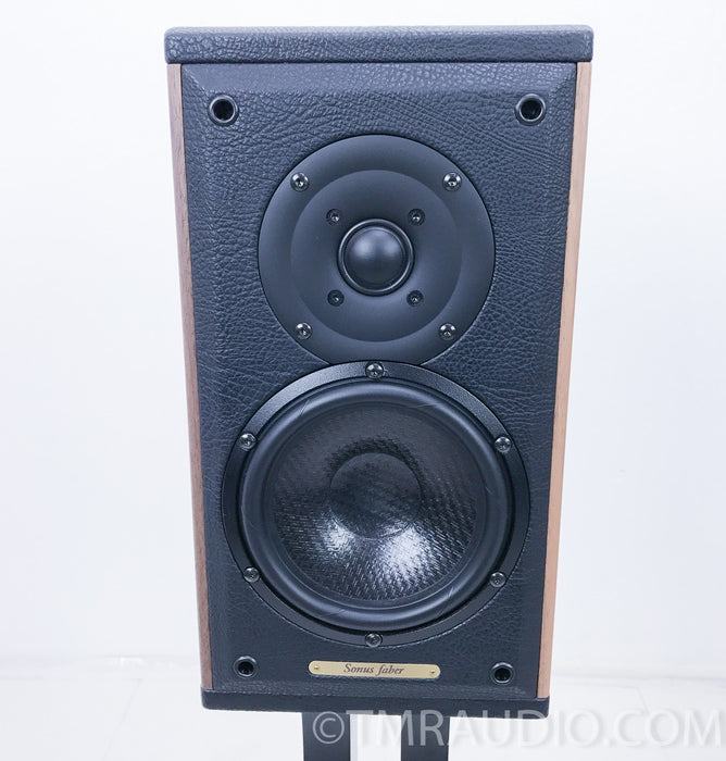 Sonus Faber Liuto Monitors / Speakers w/Stands