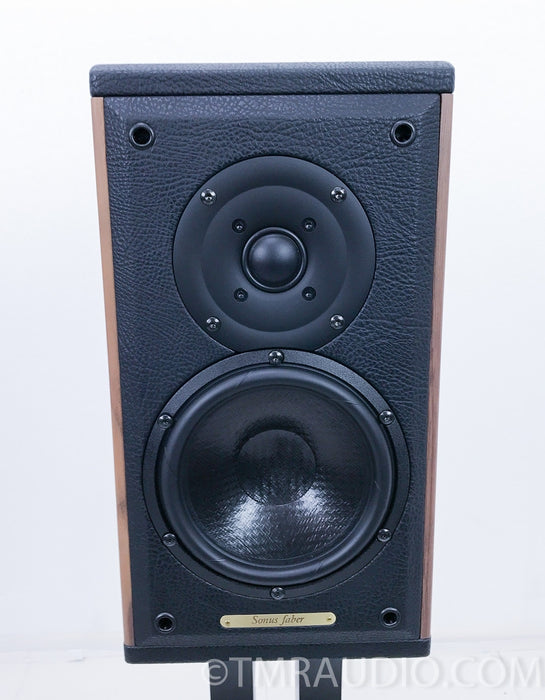 Sonus Faber Liuto Monitors / Speakers w/Stands