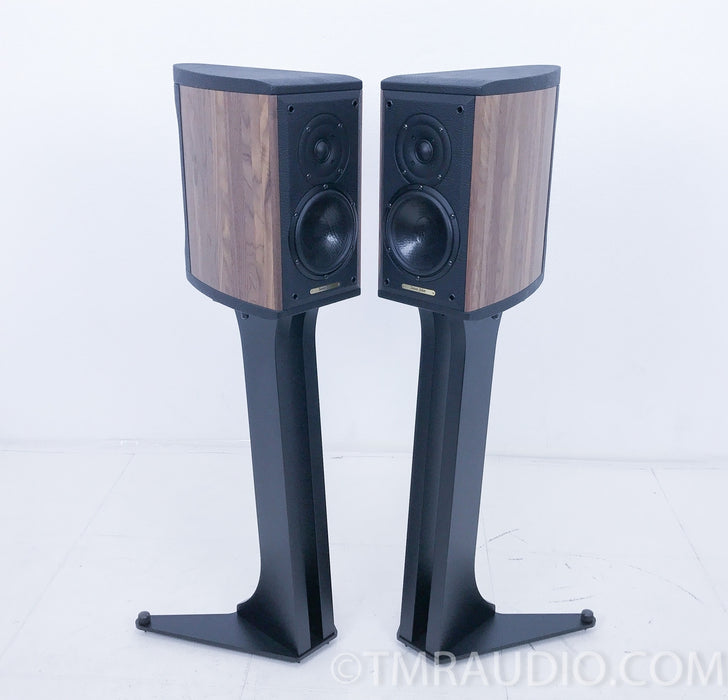 Sonus Faber Liuto Monitors / Speakers w/Stands