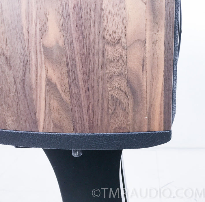 Sonus Faber Liuto Monitors / Speakers w/Stands