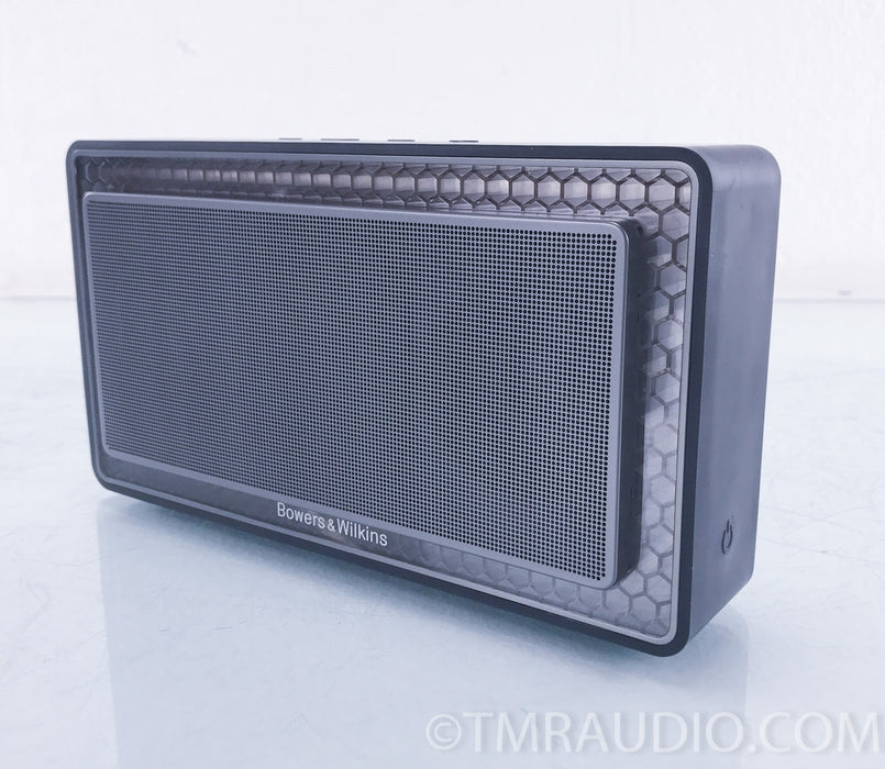 B&W T7 Portable / Bluetooth Speaker