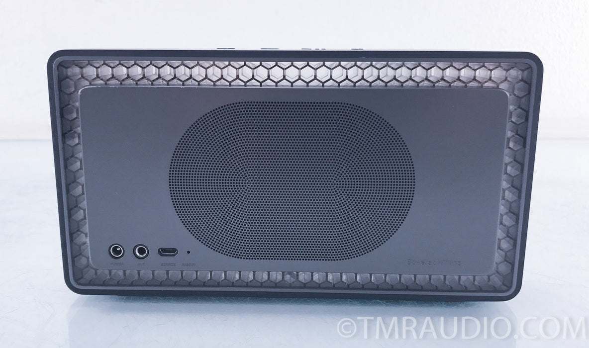 B&W T7 Portable / Bluetooth Speaker