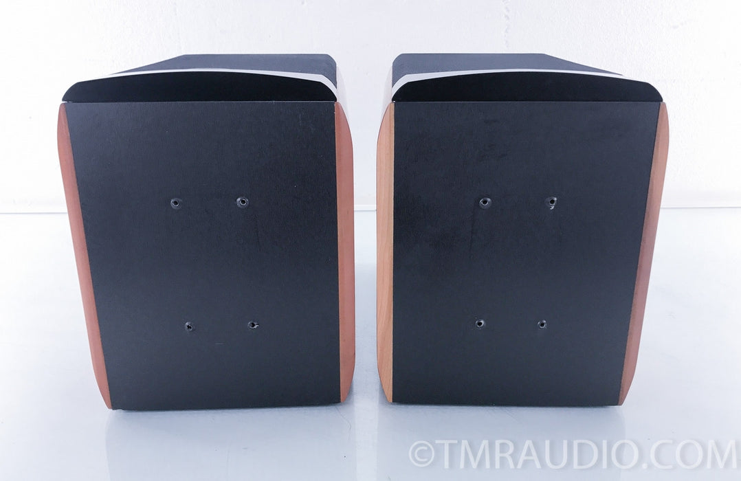 Paradigm Studio 20 v.2 Bookshelf Speakers