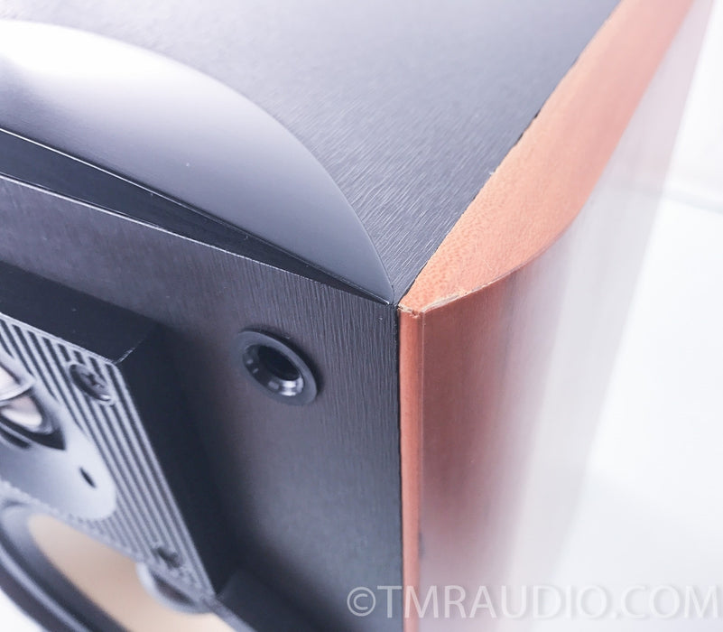 Paradigm Studio 20 v.2 Bookshelf Speakers