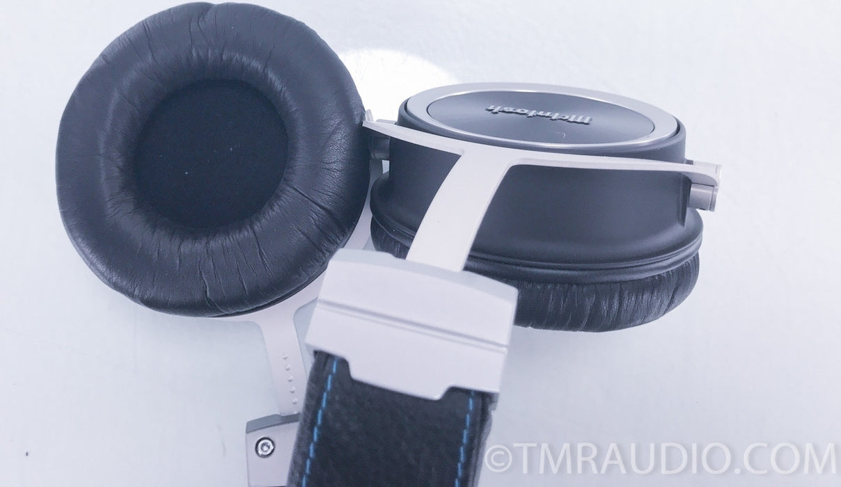 McIntosh MHP-1000 Closed-back Stereo Headphones