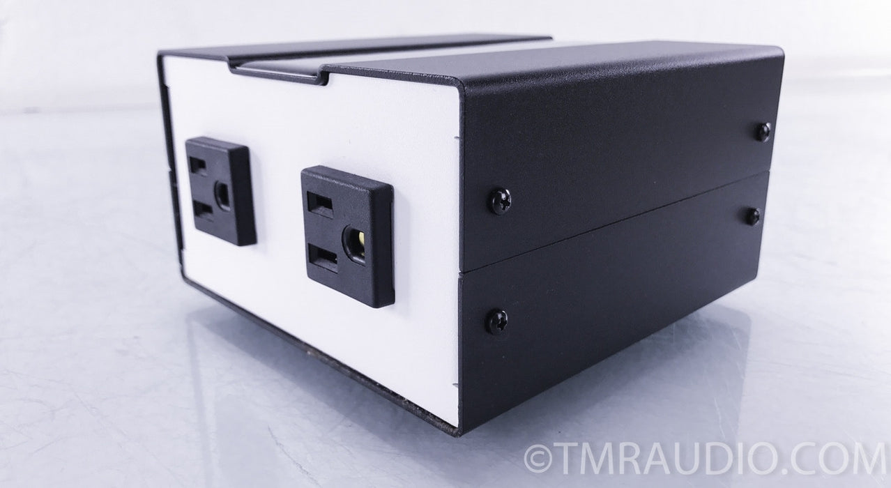 MIT Z-Pod Power AC Line Conditioner