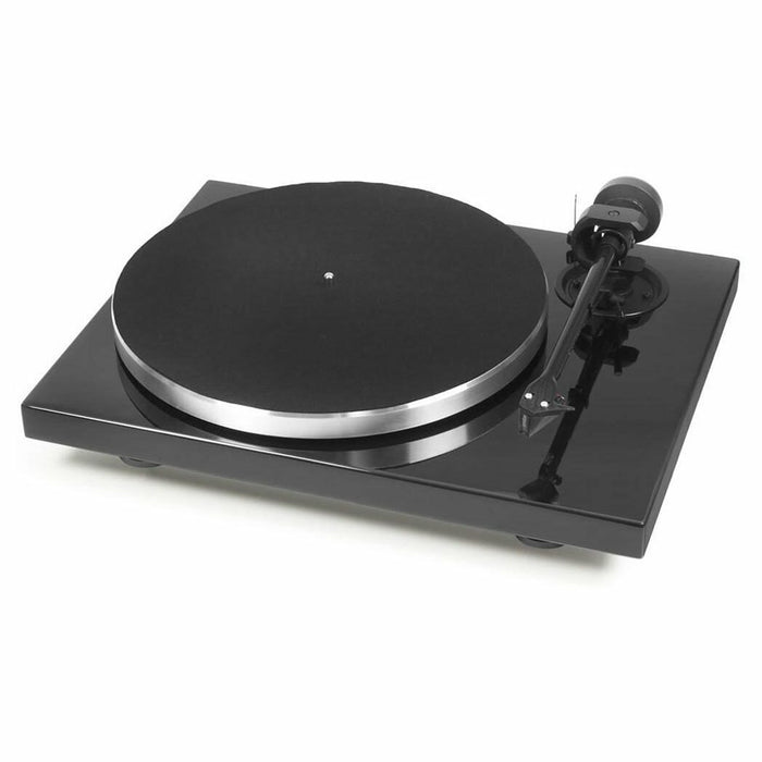 Pro-Ject 1Xpression Carbon Classic Turntable; Black; Ortofon 2M Silver (Open Box / Warranty)