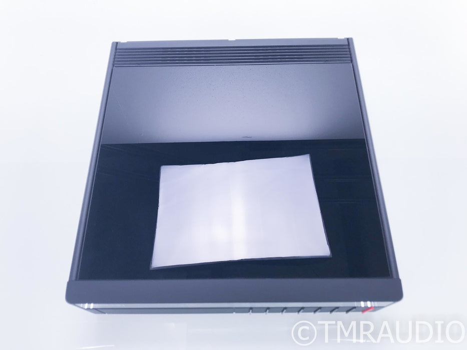 Meridian 561 5.1 Channel Home Theater Processor; Preamplifier; Remote