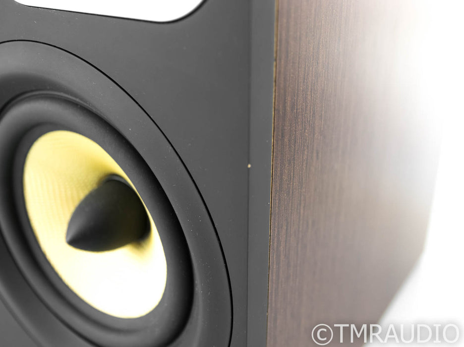 B&W 686 Bookshelf Speakers; Wenge Pair
