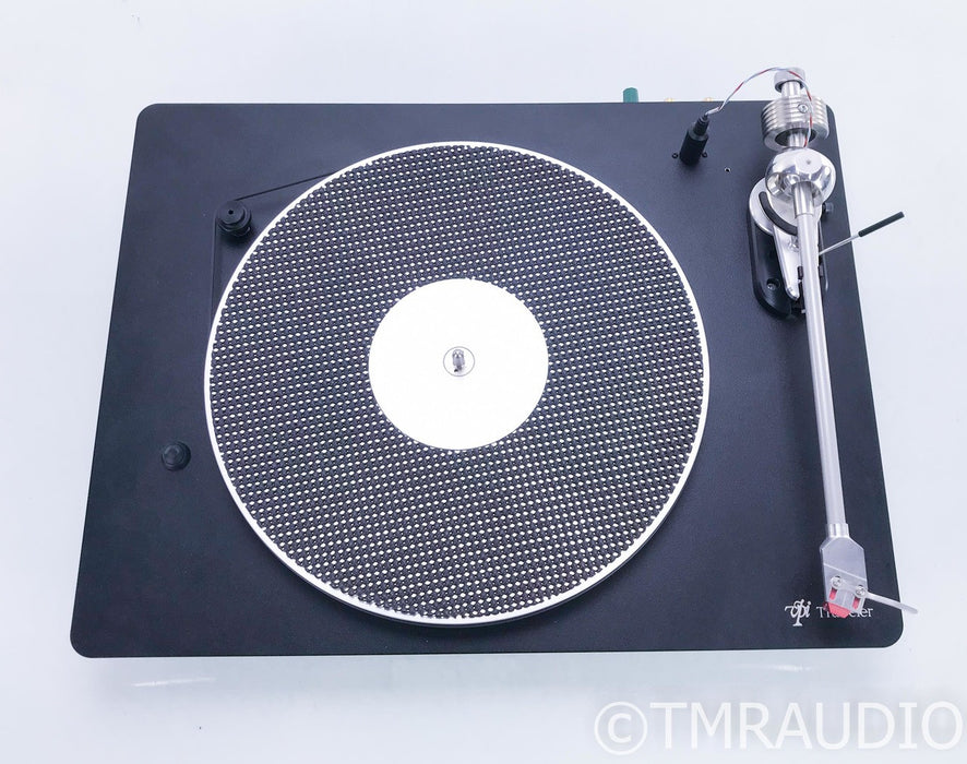 VPI Traveler V2 Turntable; Dynavector 10X5 MC Cartridge