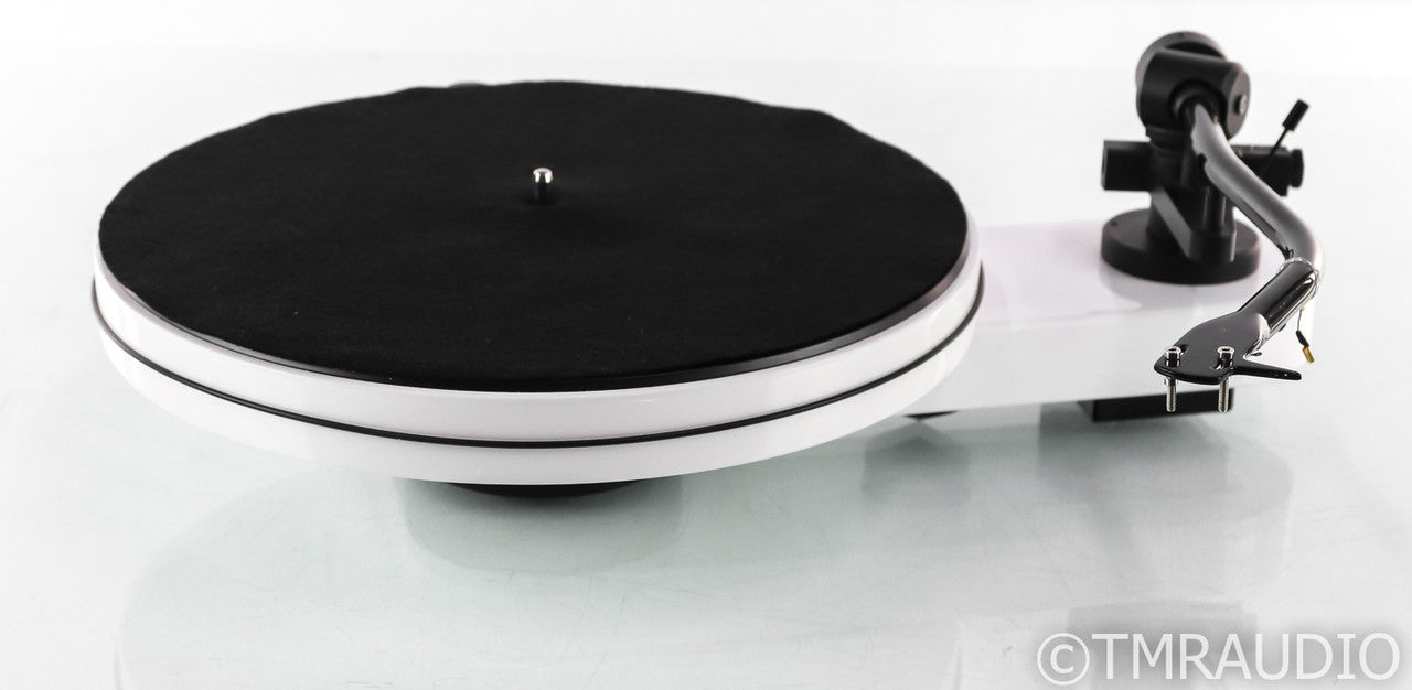 Pro-ject RPM 3 Carbon Turntable; RM3; White (No Cartridge)