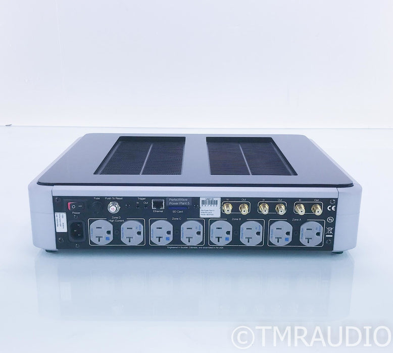PS Audio PerfectWave Power Plant 5 Power Conditioner; P5; B-stock w/ Warranty