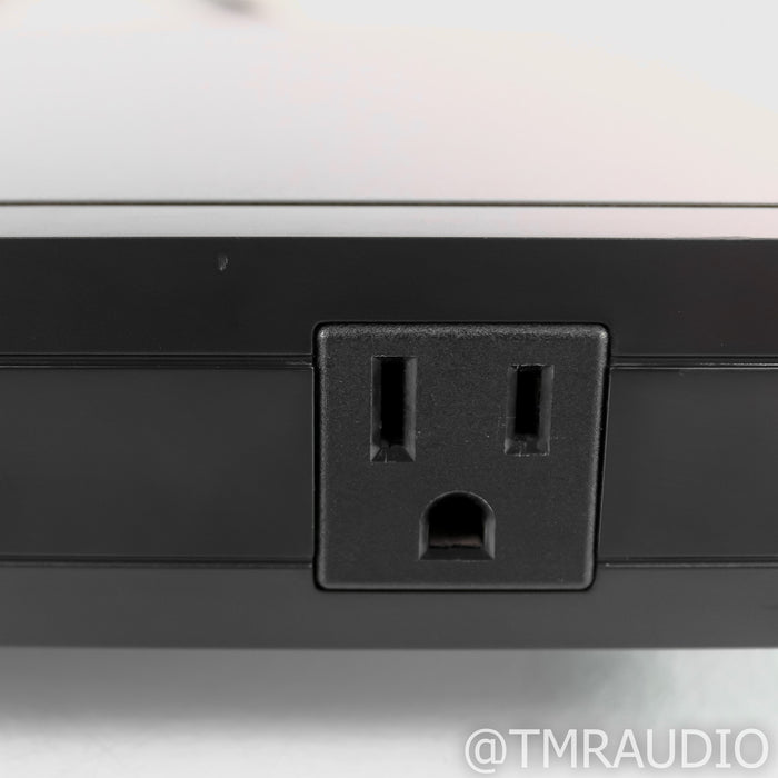 Panamax MR4000 Power Line Conditioner; MR-4000