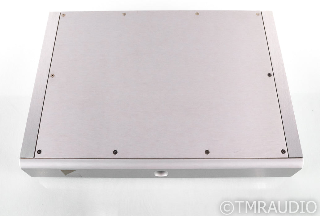 Ayre L-5xe AC Power Line Conditioner; L5xe; Silver