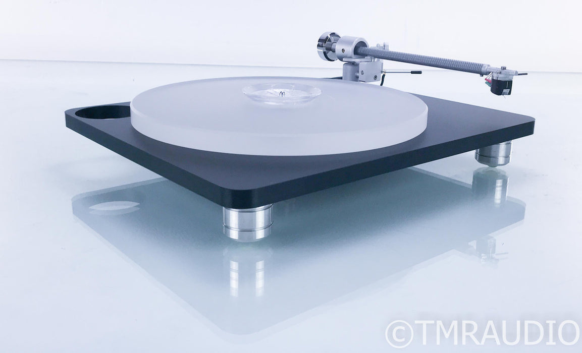 Clearaudio Emotion CMB Turntable; Satisfy Carbon Tonearm; Maestro V2 Cartridge