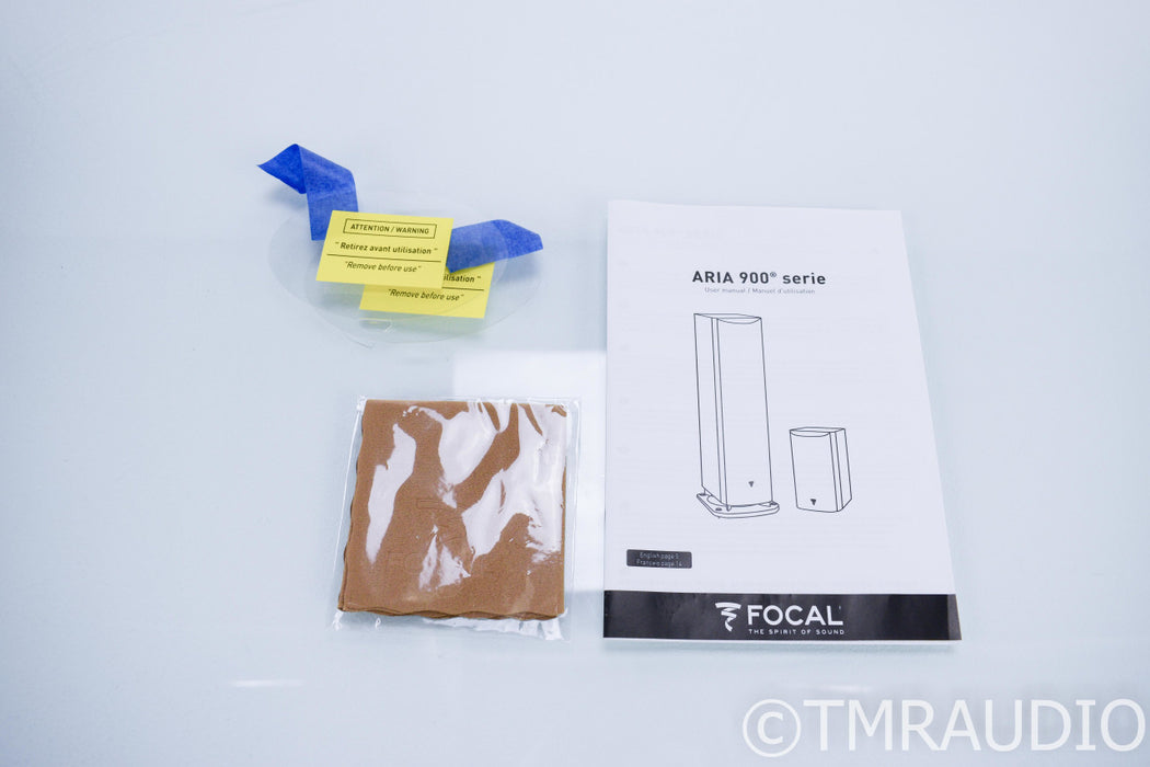 Focal Aria 905 Bookshelf Speakers; Piano Black Pair