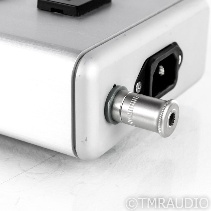 Nordost Quantum QRT QBase QB8 8-Outlet Power Conditioner
