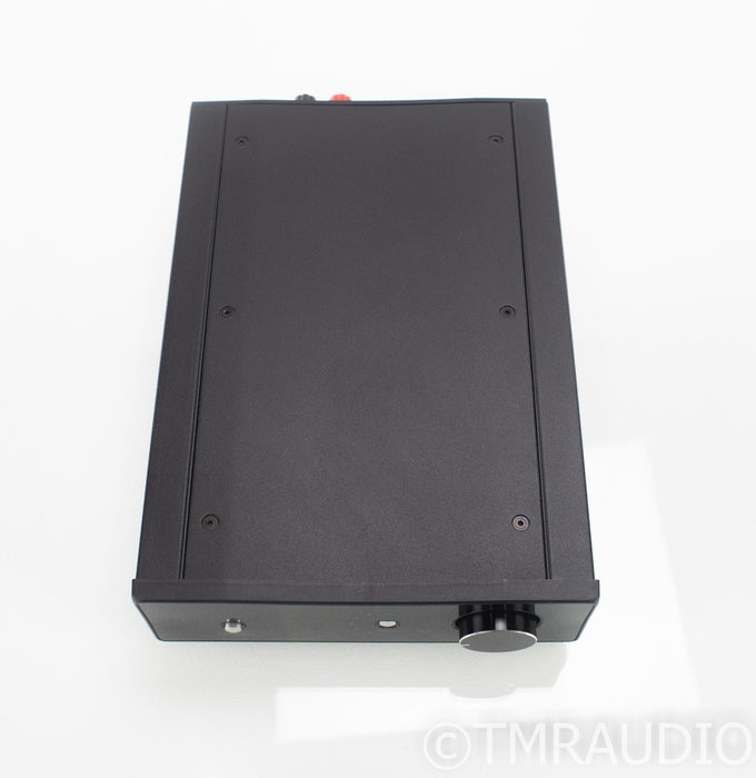 Rega Brio-R Stereo Integrated Amplifier; Remote