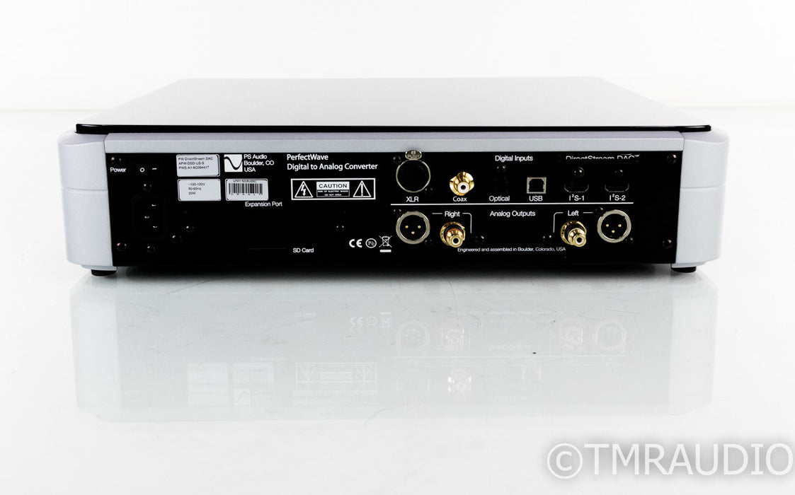 PS Audio PerfectWave DirectStream DAC; D/A Converter; Remote