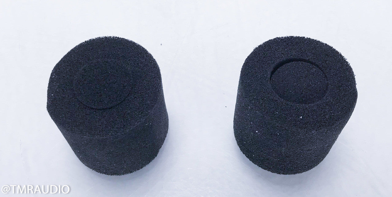 B&W 685 Bookshelf Speakers
