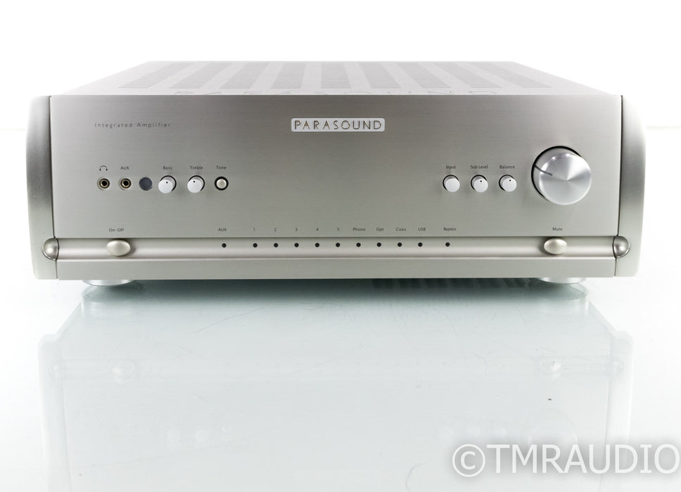 Parasound Halo Integrated Stereo Amplifier / DAC; Remote