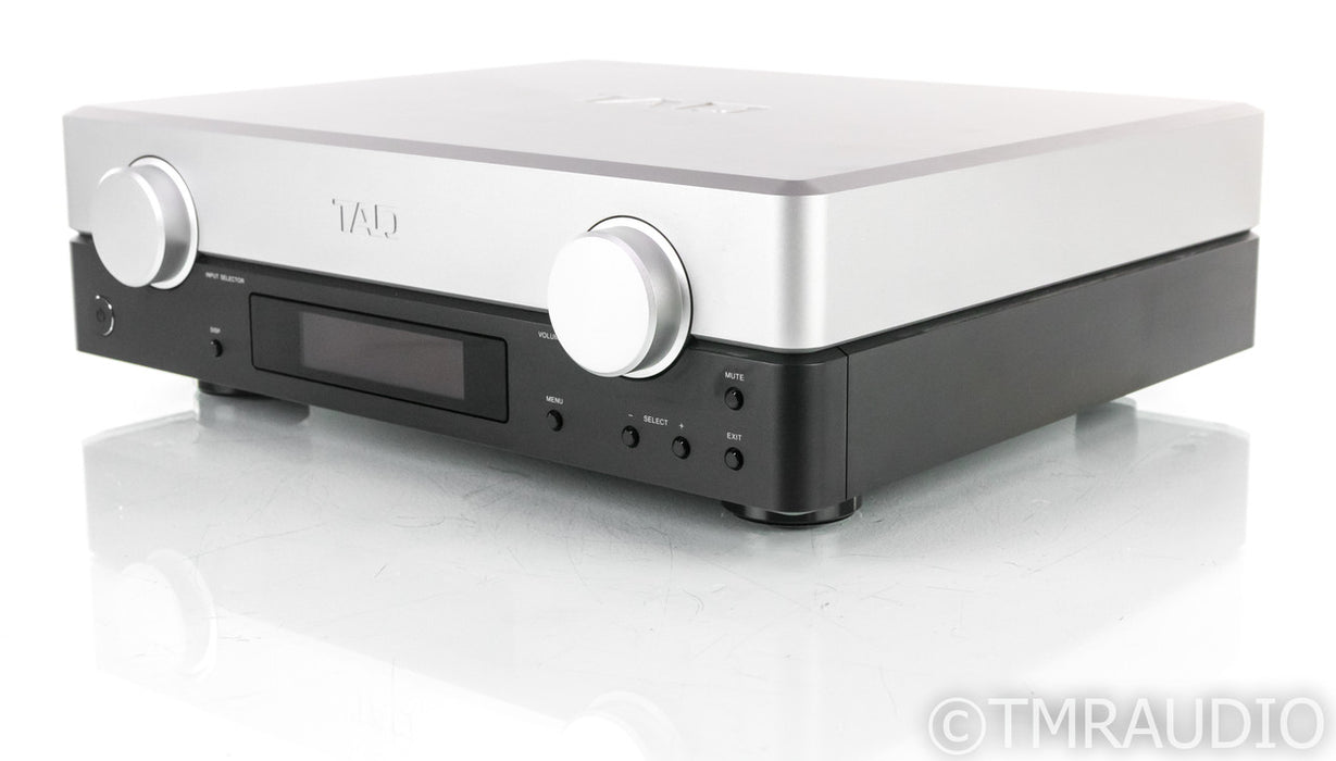 TAD C2000 Stereo Preamplifier; Remote; C-2000