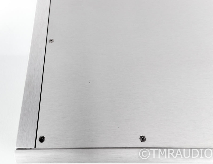 Ayre L-5xe Power Conditioner; L5xe; Silver (1/6)