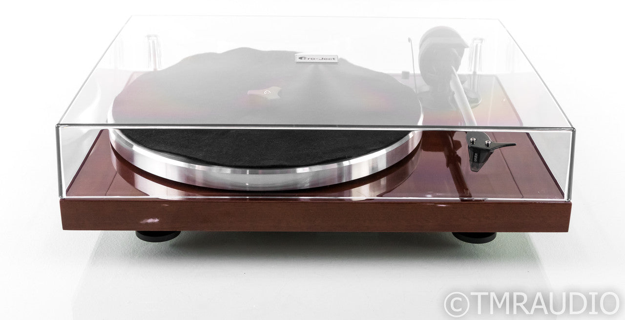 Pro-Ject 1Xpression Carbon Classic Turntable; Mahogany; 2M Silver