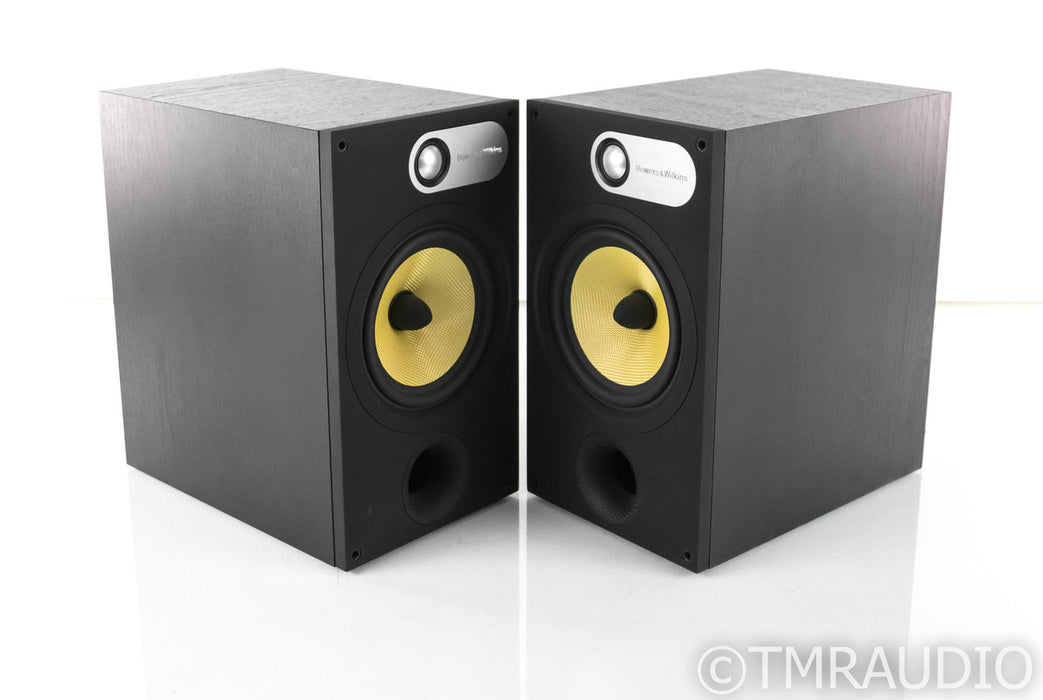 B&W 685 Bookshelf Speakers