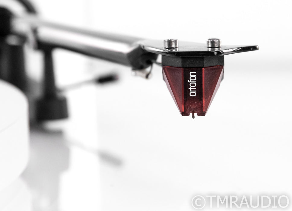Pro-Ject Debut Carbon Belt Drive Turntable; Ortofon 2M Red Cartridge
