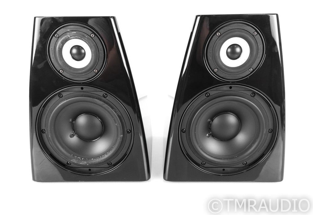 Meridian DSP3200 Digital Powered Bookshelf Speakers