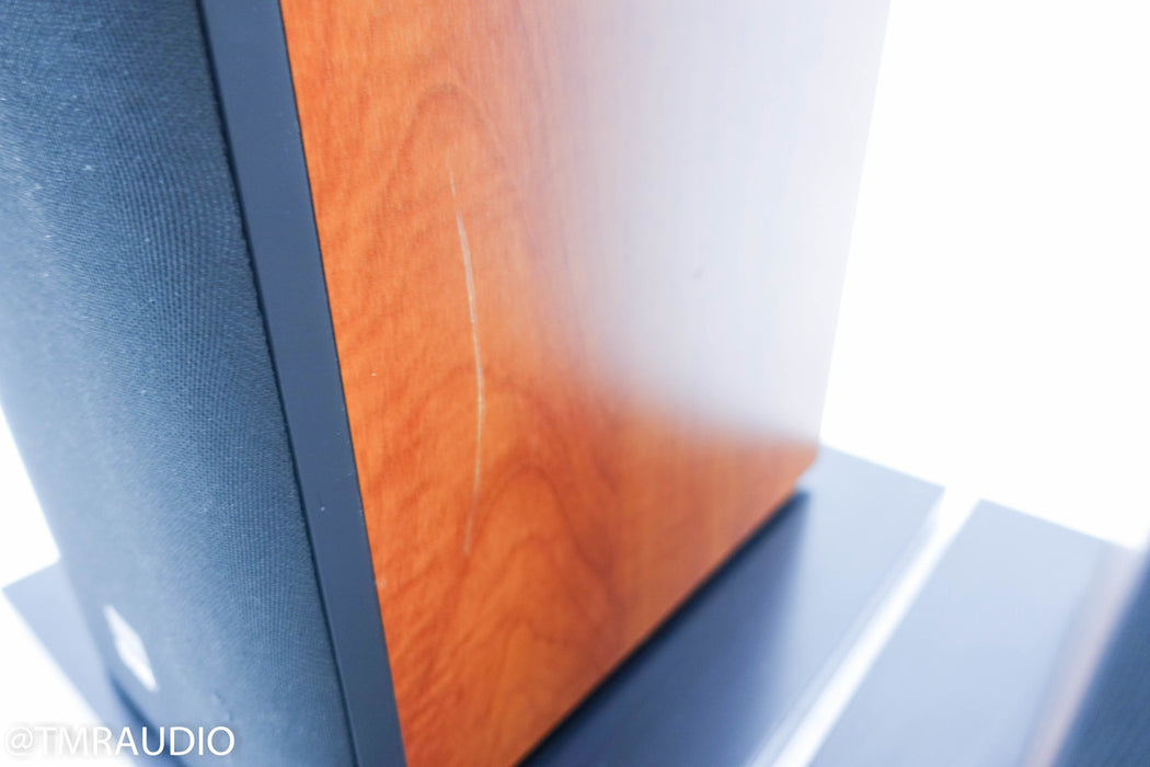 B&W 684 Floorstanding Speakers