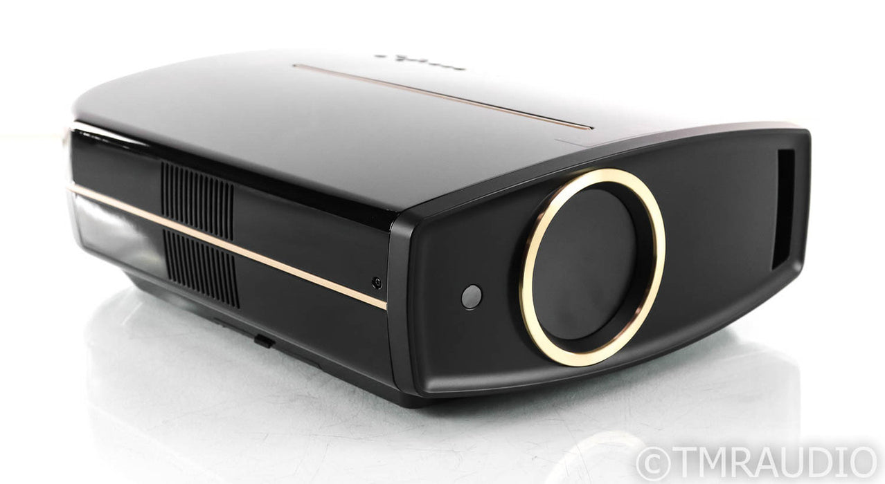 JVC DLA-RS15-U Projector w/ Ceiling Mount