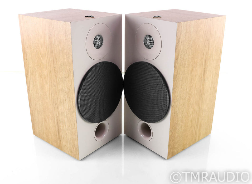 Focal Chora 806 Bookshelf Speakers; Light Wood Pair
