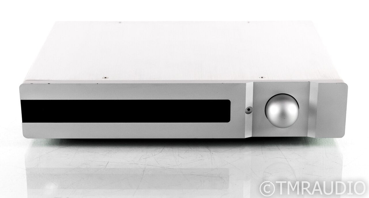 Auralic Vega DAC; D/A Converter; Remote; DSD