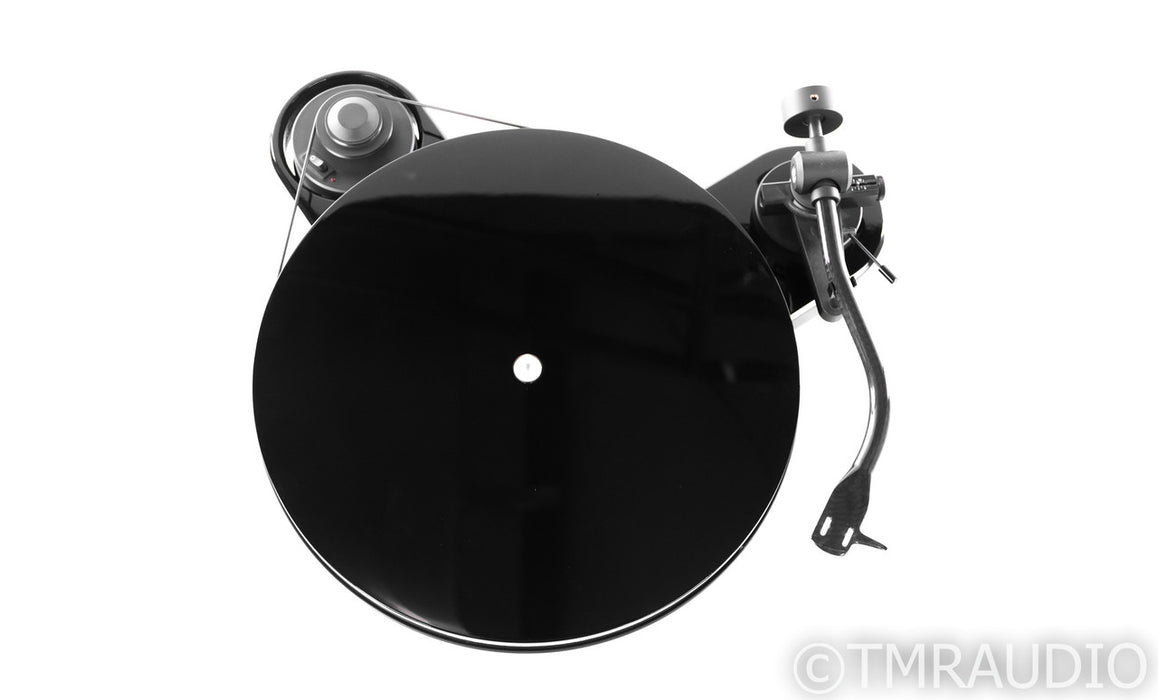 Pro-Ject RPM 1 Carbon Turntable; Piano Black (No Cartridge)