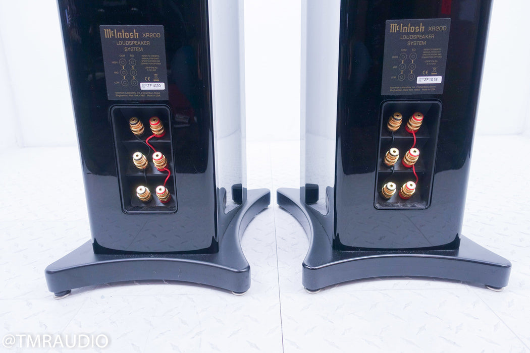 McIntosh XR200 Floorstanding Speakers