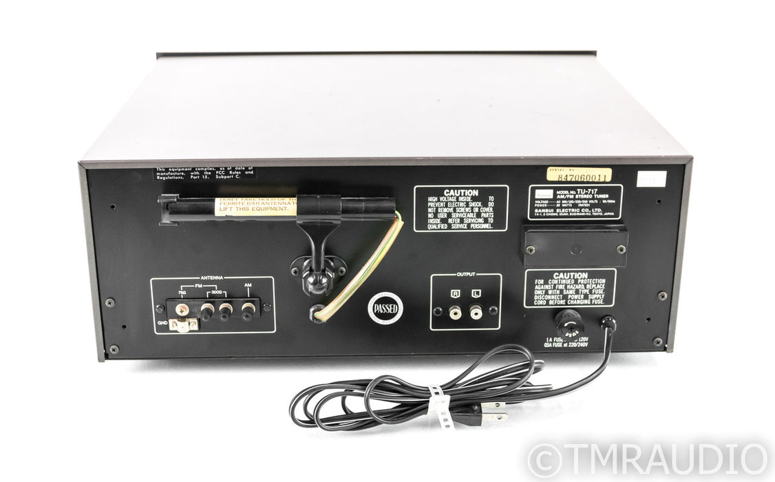 Sansui TU-717 Vintage AM / FM Tuner; TU717; Rack Mount / Handles