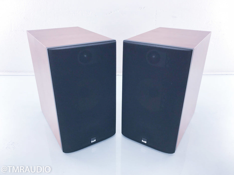 B&W 685 Bookshelf Speakers