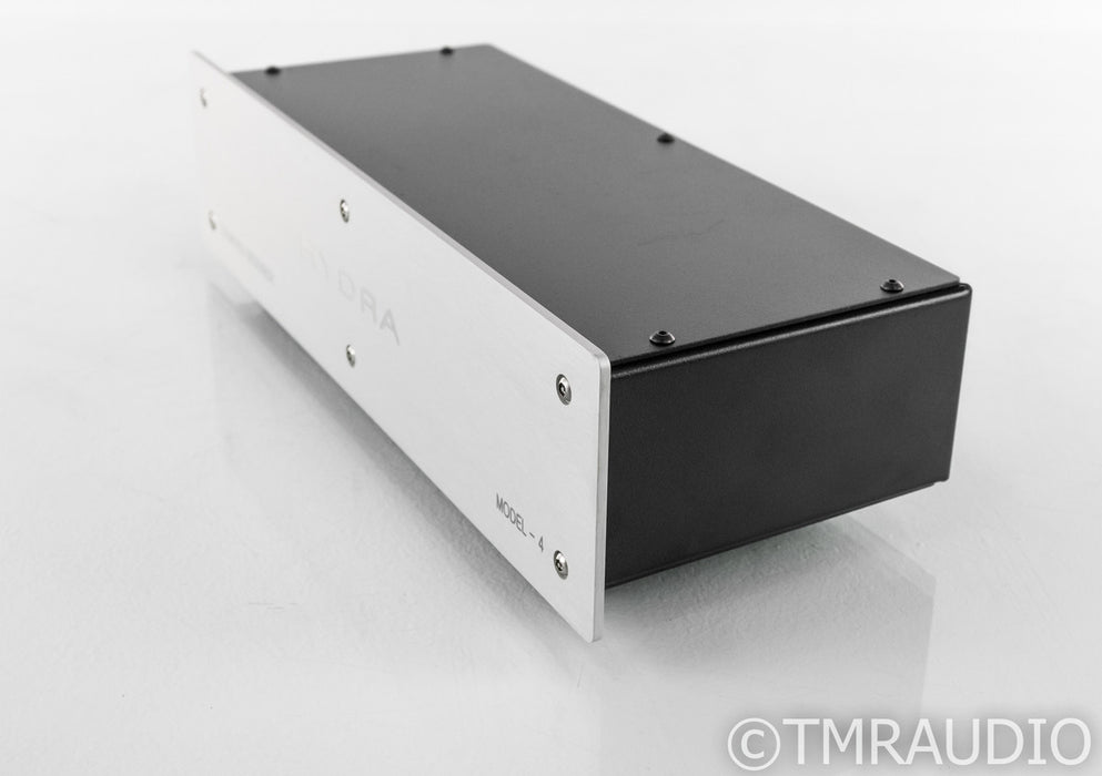 Shunyata Hydra Model 4 AC Power Line Conditioner; Diamondback Power Cable