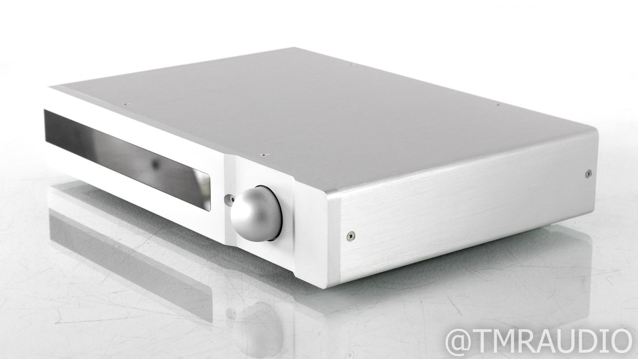 Auralic Vega DAC; D/A Converter; Remote