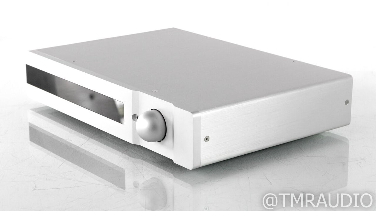 Auralic Vega DAC; D/A Converter; Remote