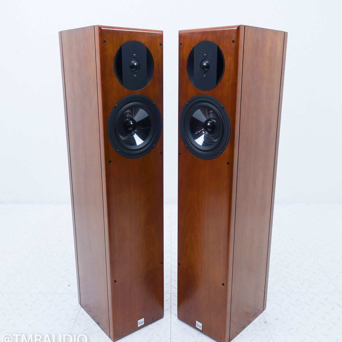 Vienna Acoustics Bach Grand Floorstanding Speakers — The Music Room