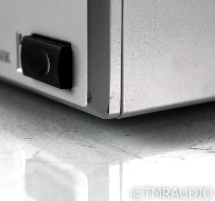 Linn Classik Stereo Integrated Amplifier / CD Player; AM / FM Tuner; Remote