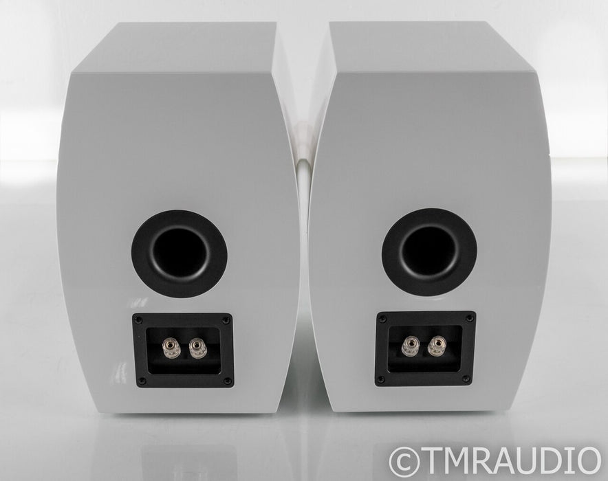 Technics SB-C700 Bookshelf Speakers; SBC700; Gloss White Pair