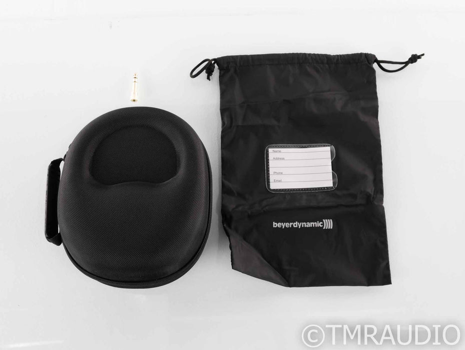 Beyerdynamic DT 770 PRO 250 Ohm Closed Back Headphones; DT770PRO-250