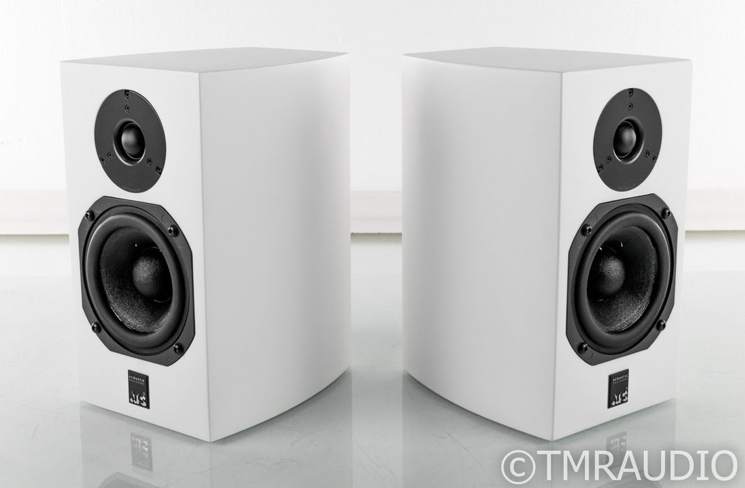 ATC SCM7 v.3 Bookshelf Speakers; SCM-7 V3; Satin White Pair