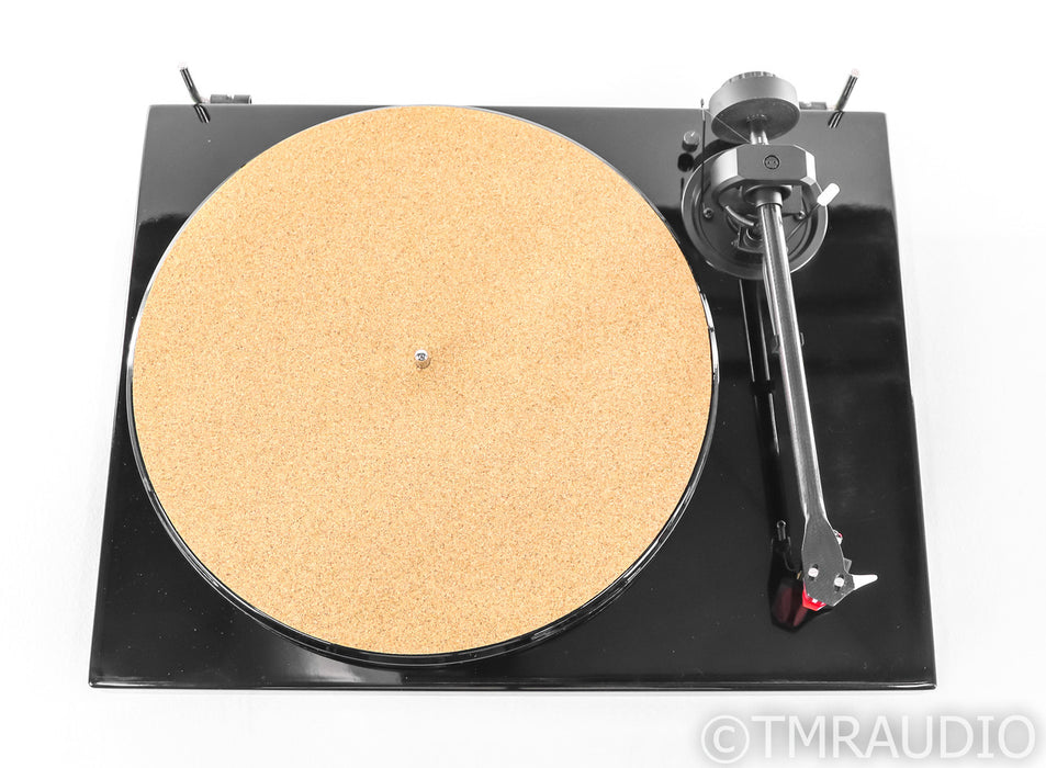 Pro-Ject 1-Xpression Carbon Belt Drive Turntable; Ortofon 2M Red MM Cartridge