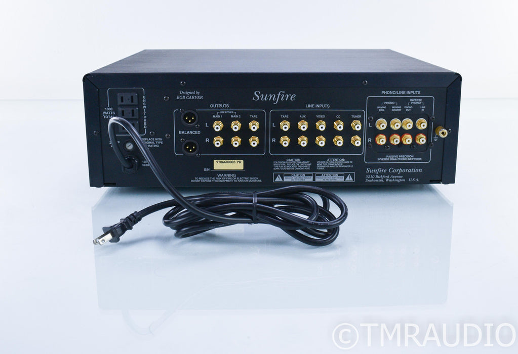Sunfire Classic Vacuum Tube Control Center Preamplifier; MM / MC Phono; Plinth