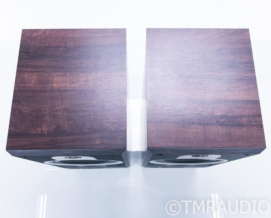 B&W Series 500 DM 570 Bookshelf Speakers